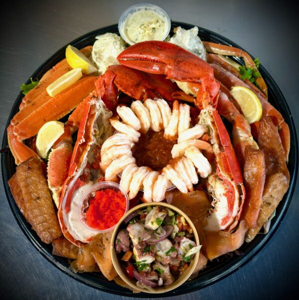 Plateaux de fruits de mer 6 à 8 personnes. (commander 48 heures à l'avance)