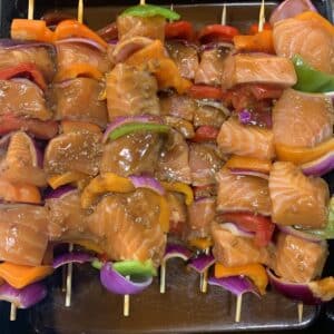Brochettes de saumon miel & ail